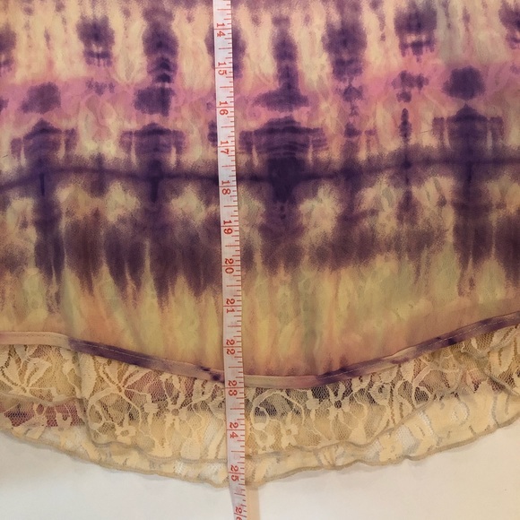 Tie-dye Lace Tank - Picture 12 of 13